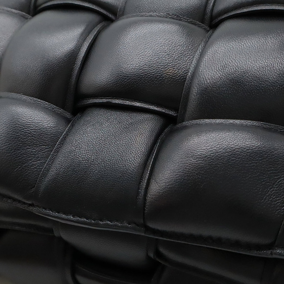 Bottega Veneta Maxi Intrecciato Padded Cassette Bag Black - Picture 8 of 8